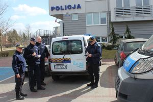 policjanci i strażnicy miejscy z Lipna
